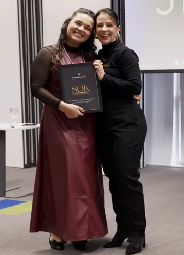 Dono de escola de música premiado por faturar R$ 80 mil