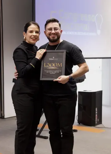 Dono de escola de música premiado por faturar R$ 1,3 milhão