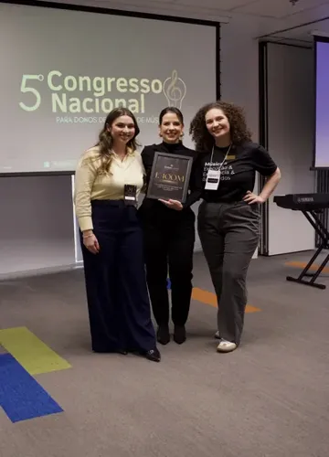 Dono de escola de música premiado por faturar R$ 1,3 milhão